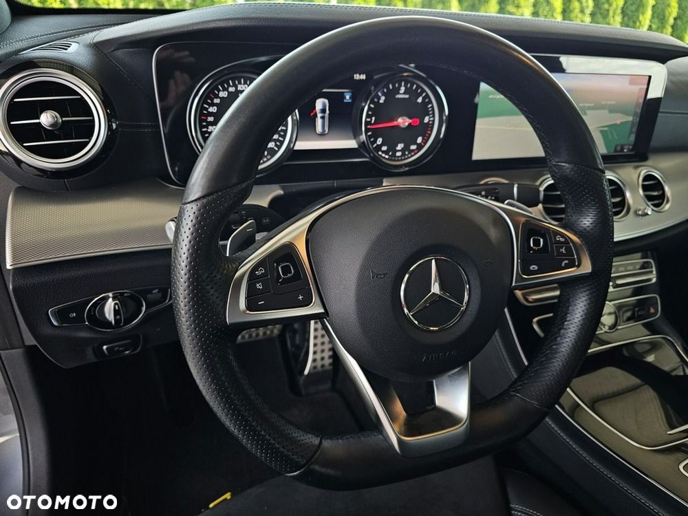 Mercedes-Benz Klasa E - 14