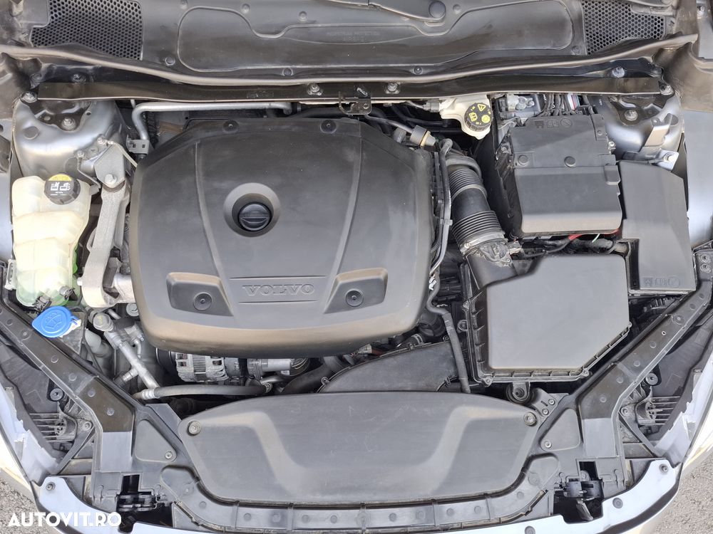 Volvo V40 T3 Aut. Momentum - 25