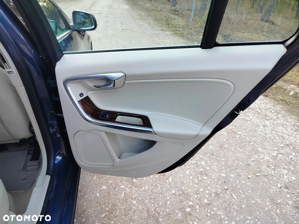 Volvo V60 T4 Edition - 28