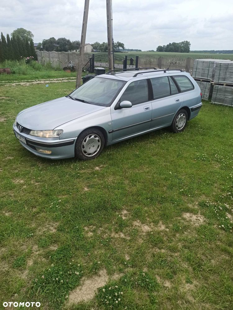 Peugeot 406 - 1