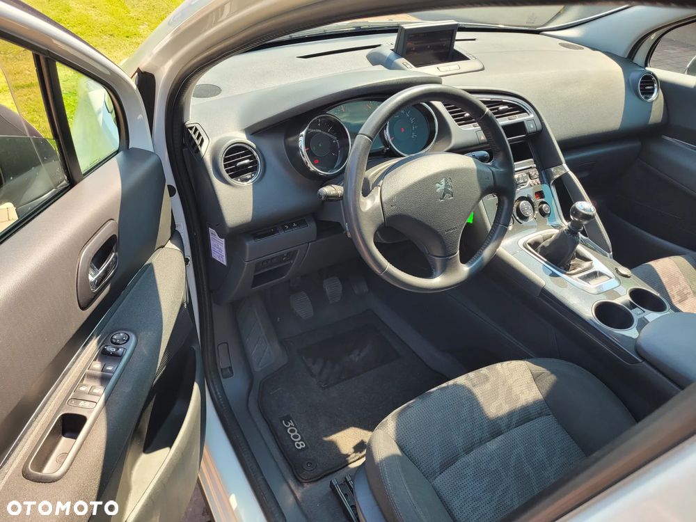 Peugeot 3008 155 THP Allure - 9