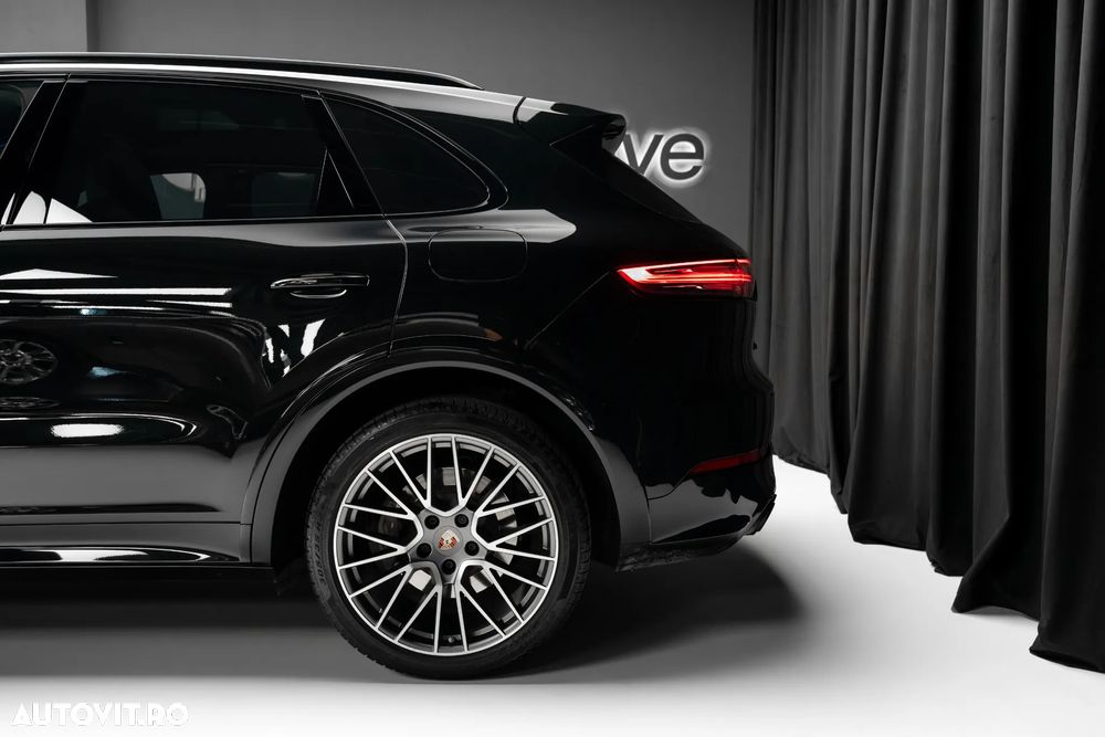 Porsche Cayenne E-Hybrid - 9