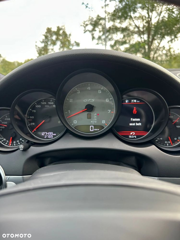 Porsche Cayenne GTS - 9