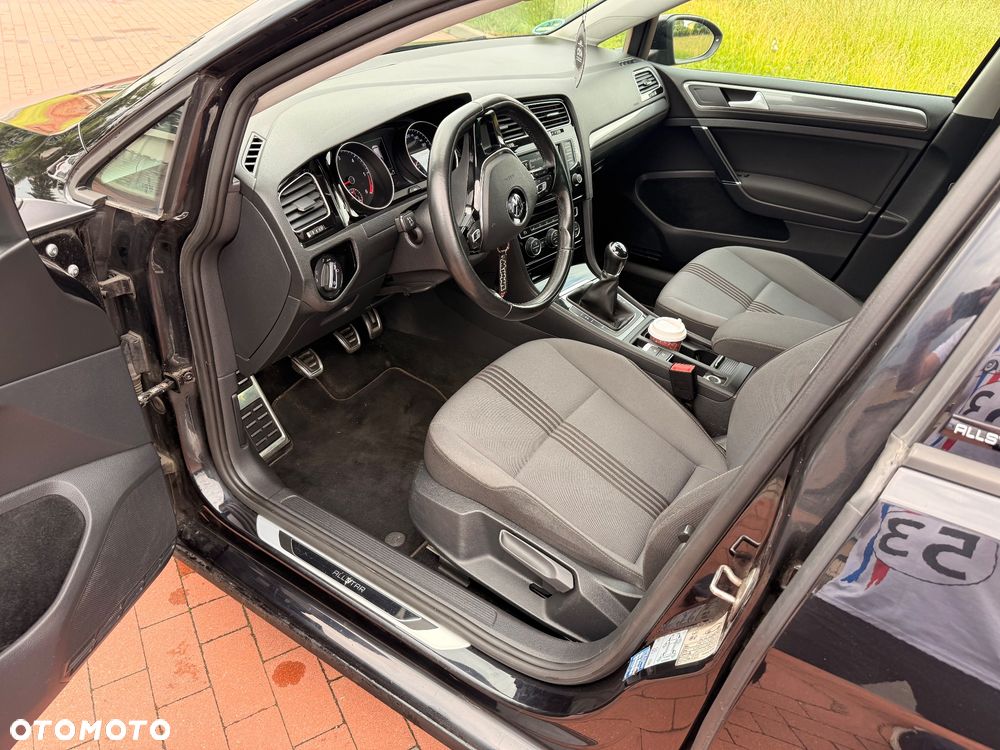 Volkswagen Golf 1.6 TDI BlueMotion Technology Allstar - 9