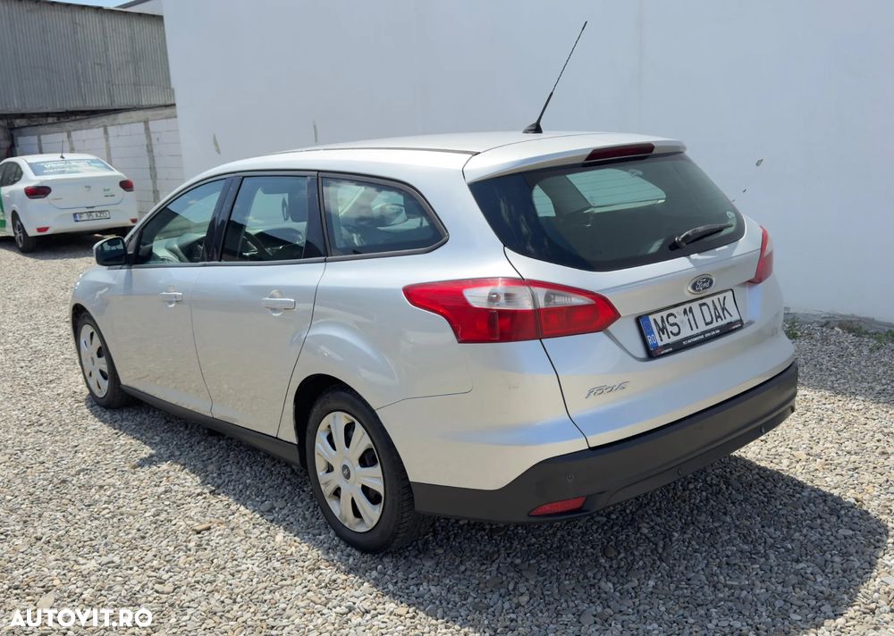 Ford Focus 1.6 TDCI DPF Trend - 4