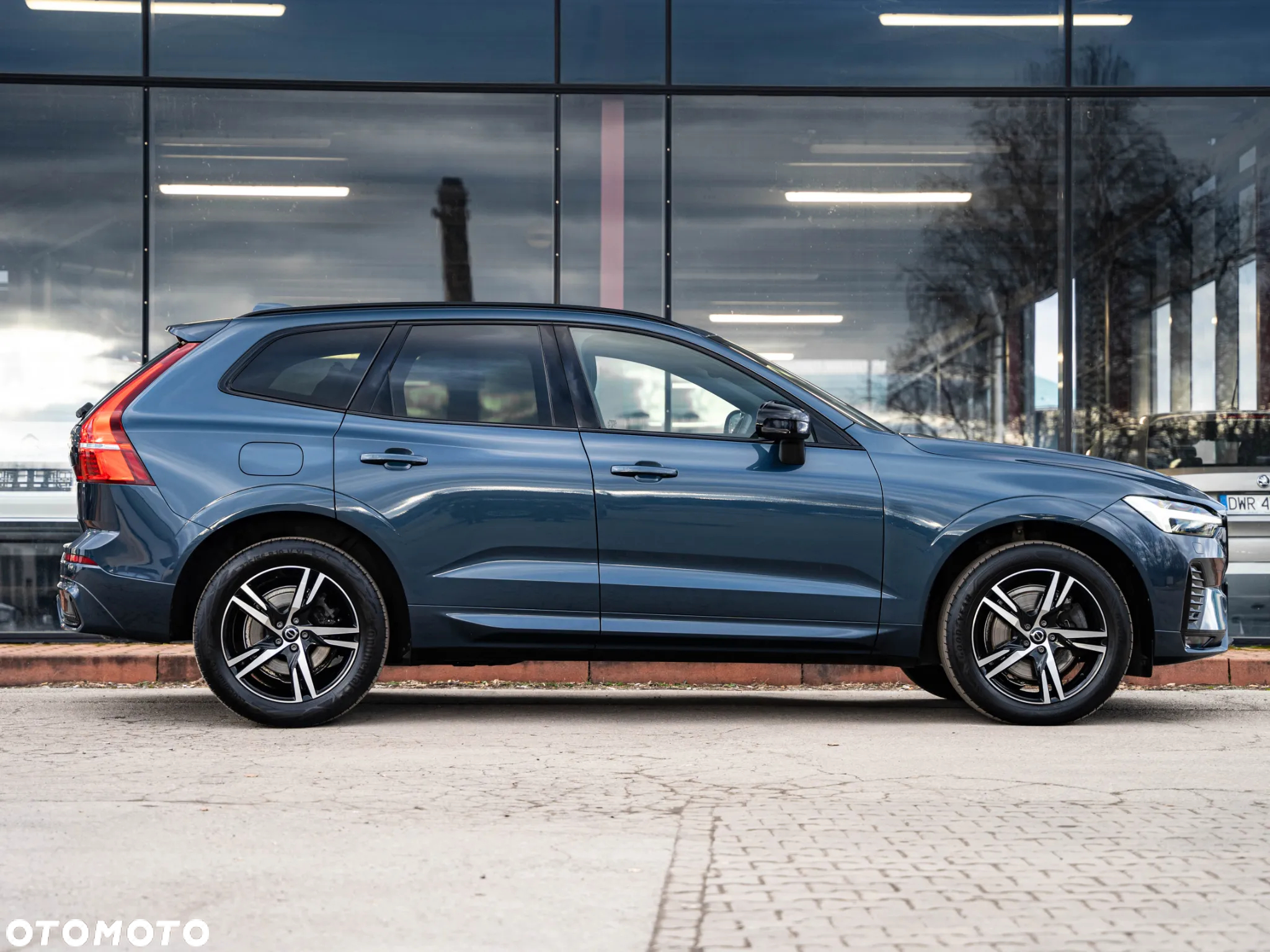 Volvo XC 60 B4 D AWD Ultimate Dark - 16