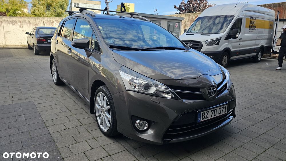 Toyota Verso - 8