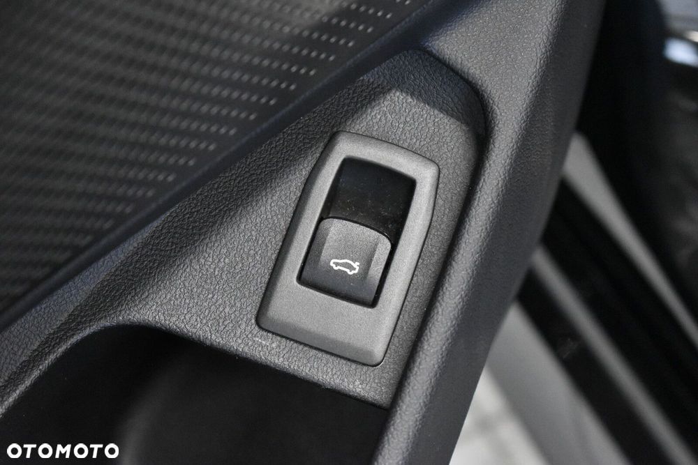 BMW Seria 3 - 10