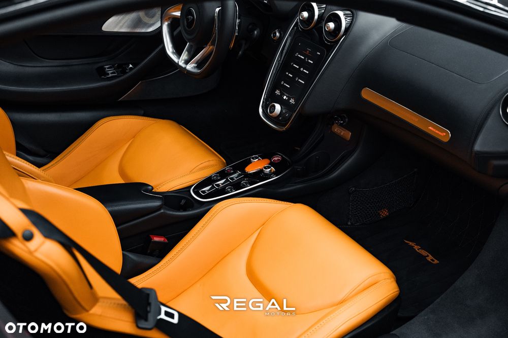 McLaren GT Standard - 39