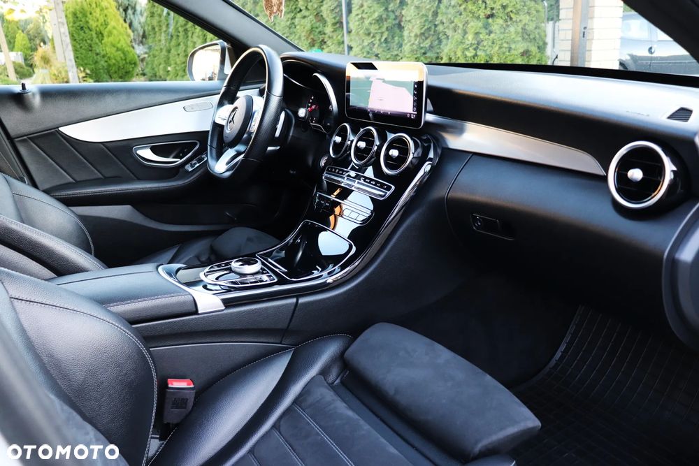 Mercedes-Benz Klasa C 220 d 9G-TRONIC AMG Line - 25
