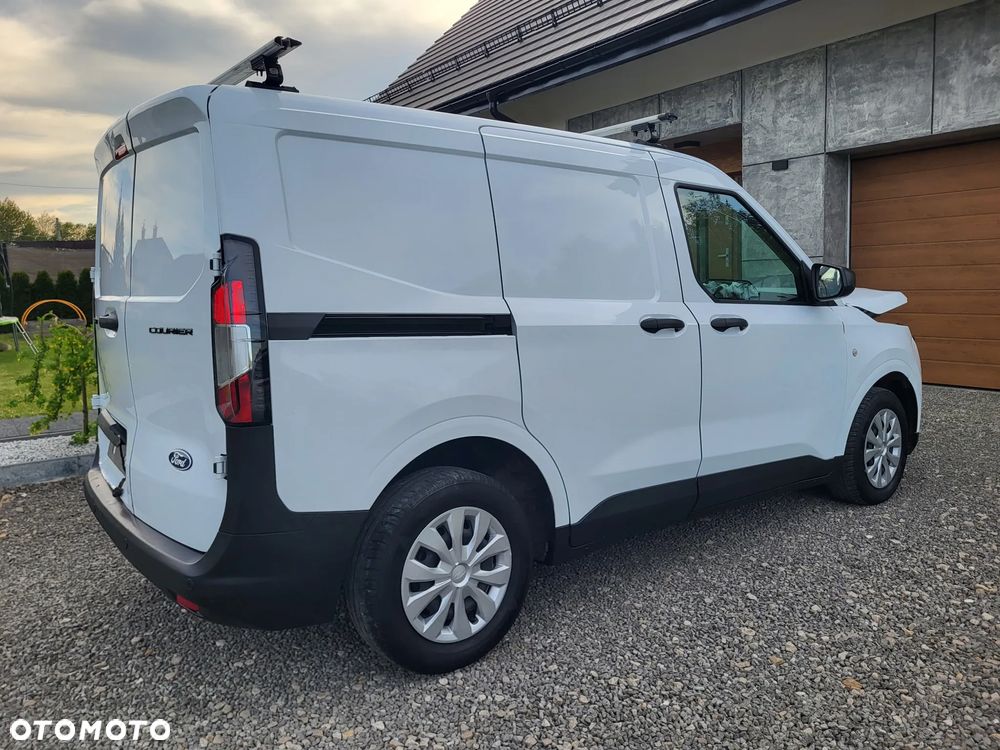 Ford Transit Courier - 3