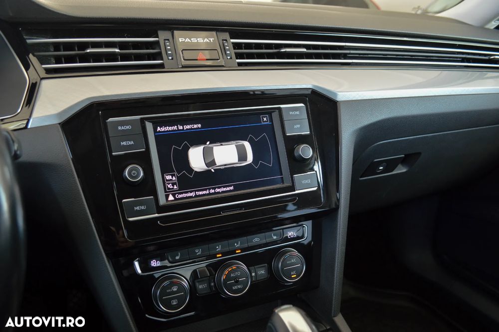 Volkswagen Passat 1.5 TSI ACT DSG Comfortline - 18