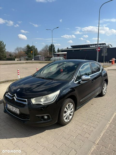 Citroën DS4 HDi 165 Urban Show - 1