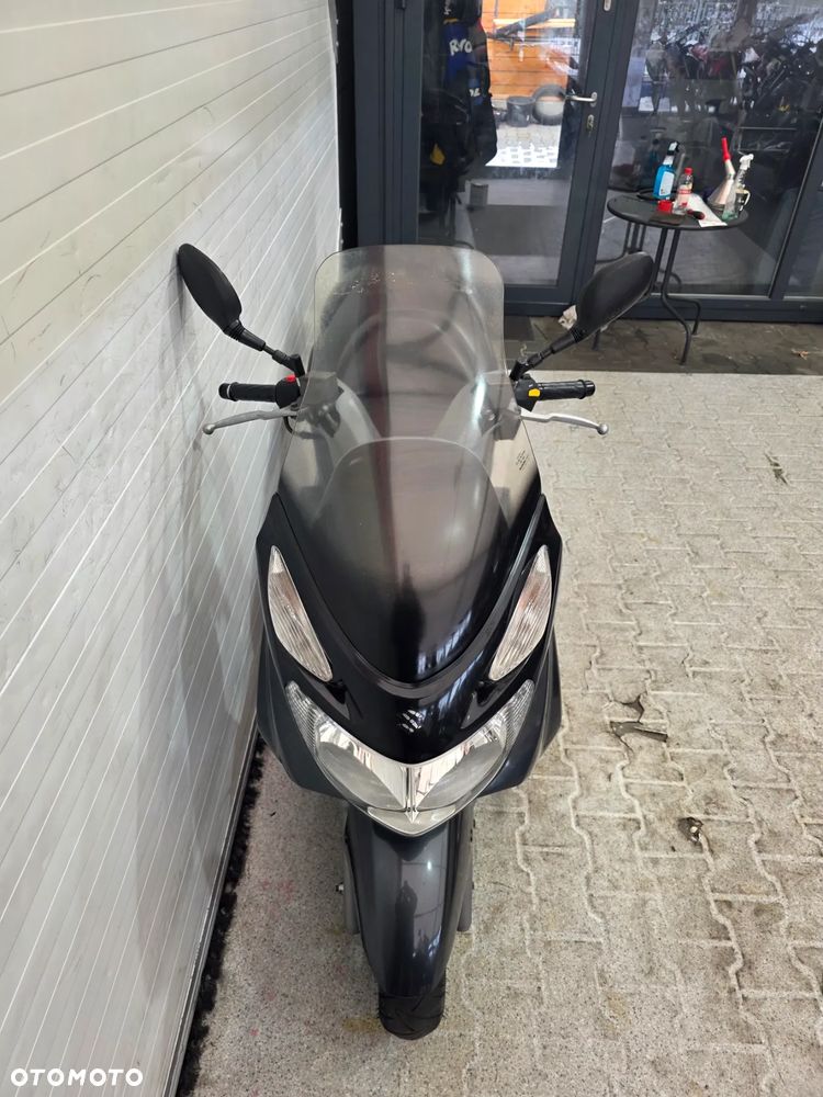 Suzuki Burgman - 21