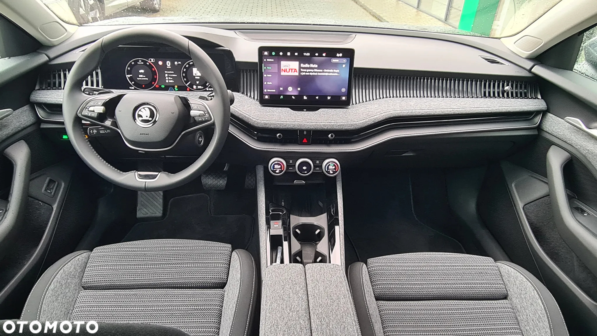 Skoda Superb 2.0 TDI SCR Selection DSG - 16