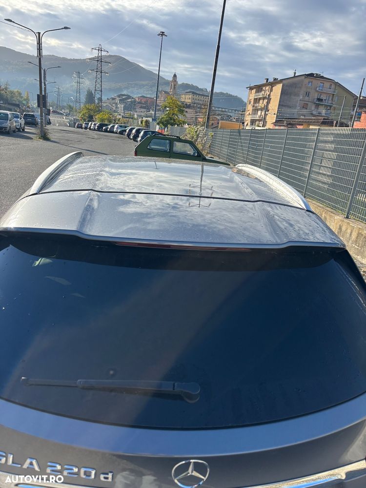 Mercedes-Benz GLA 220 d 7G-DCT - 13