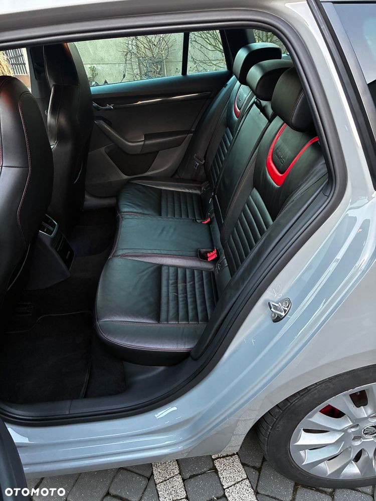 Skoda Octavia 2.0 TDI RS - 17