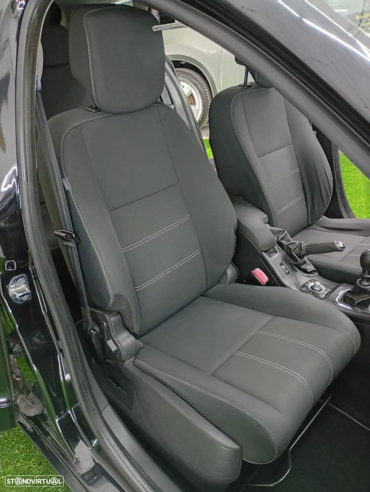 Renault Mégane Sport Tourer - 17