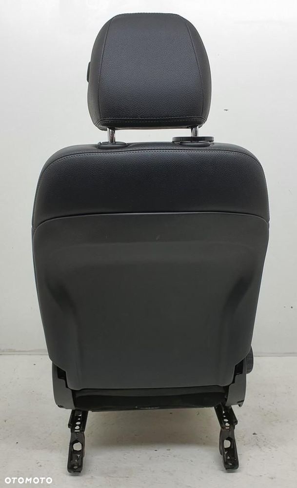 FOTEL PRAWY PRZÓD PRZEDNI PASAŻERA SKÓRA GRZANY MERCEDES W246 EUROPA - 9