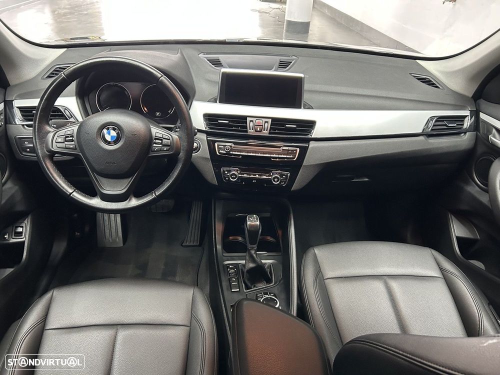 BMW X1 25 e xDrive - 12