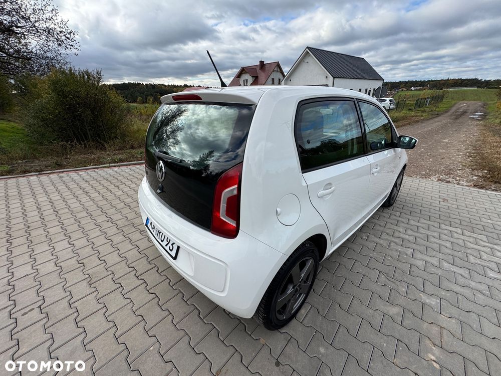 Volkswagen up! 1.0 high EU6 - 19