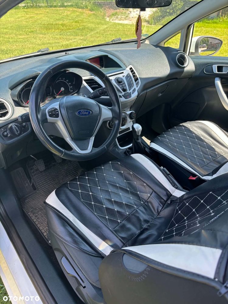 Ford Fiesta 1.25 Champions Edition - 5