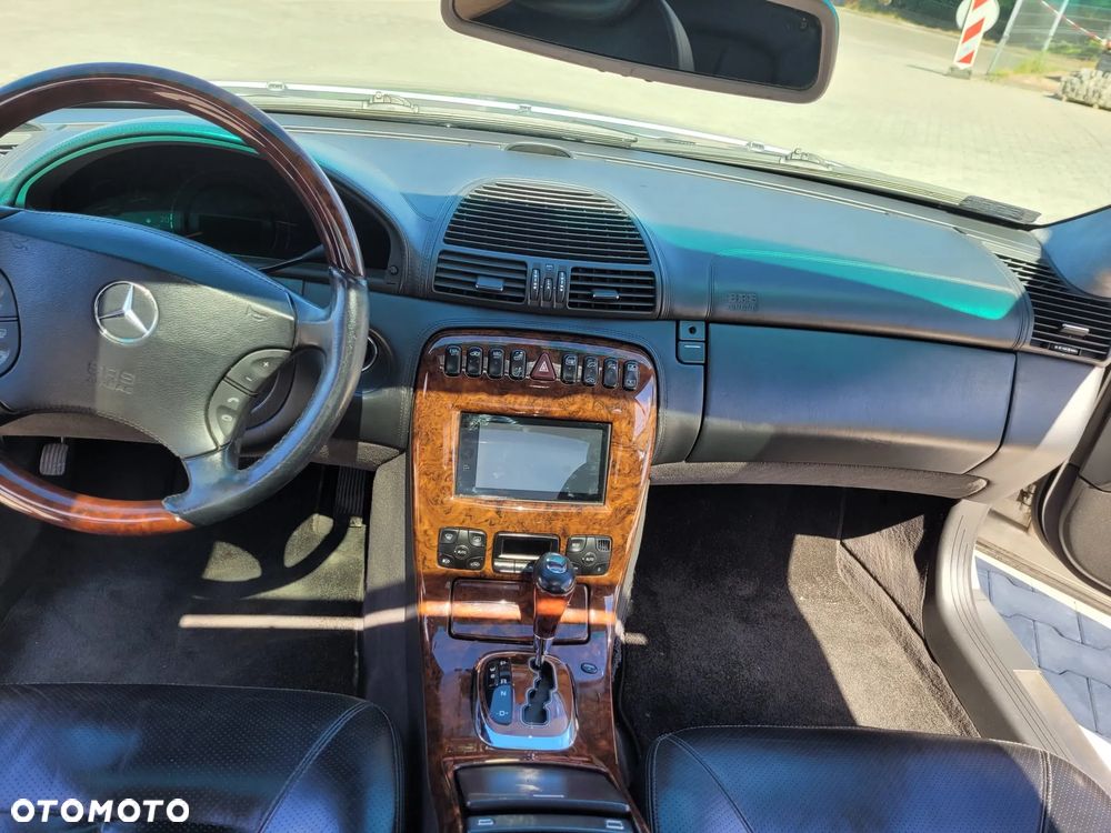 Mercedes-Benz CL 500 - 24