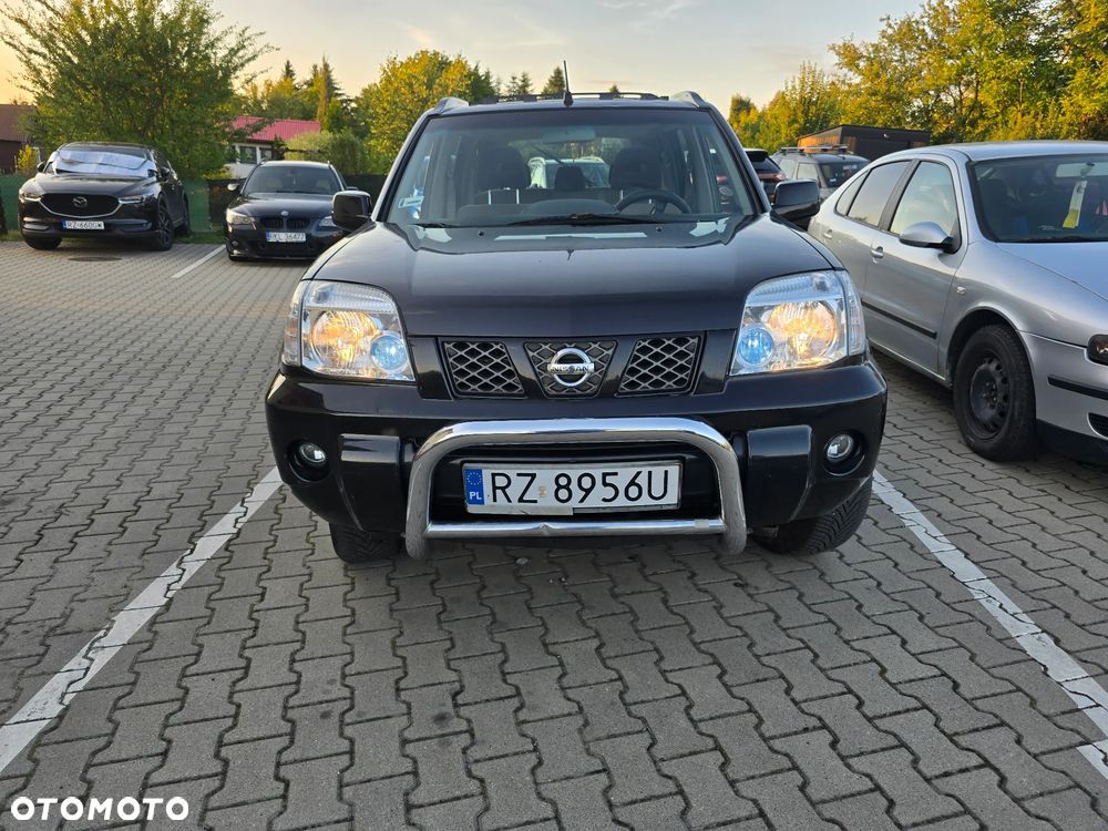 Nissan X-Trail 2.5 4x4 Sport - 2