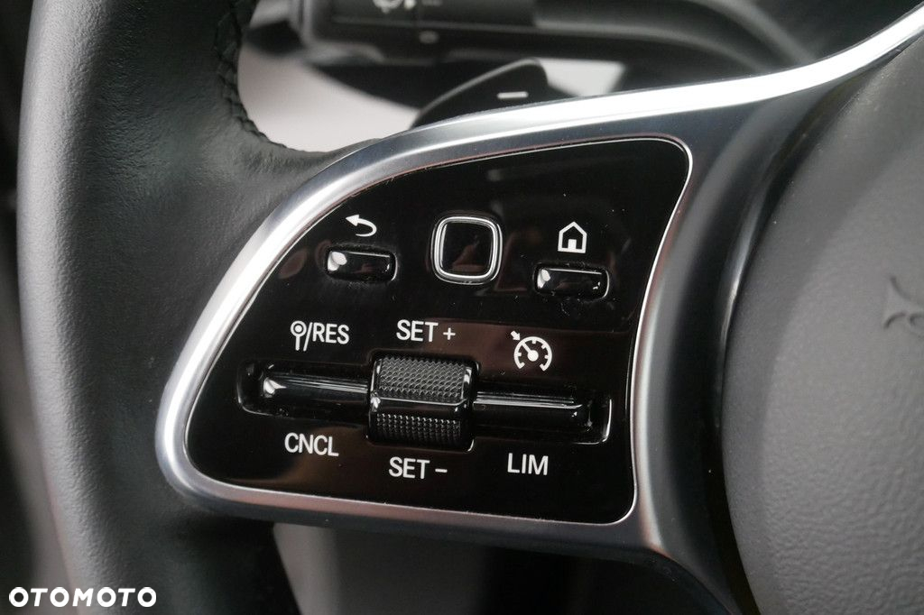 Mercedes-Benz CLA - 23