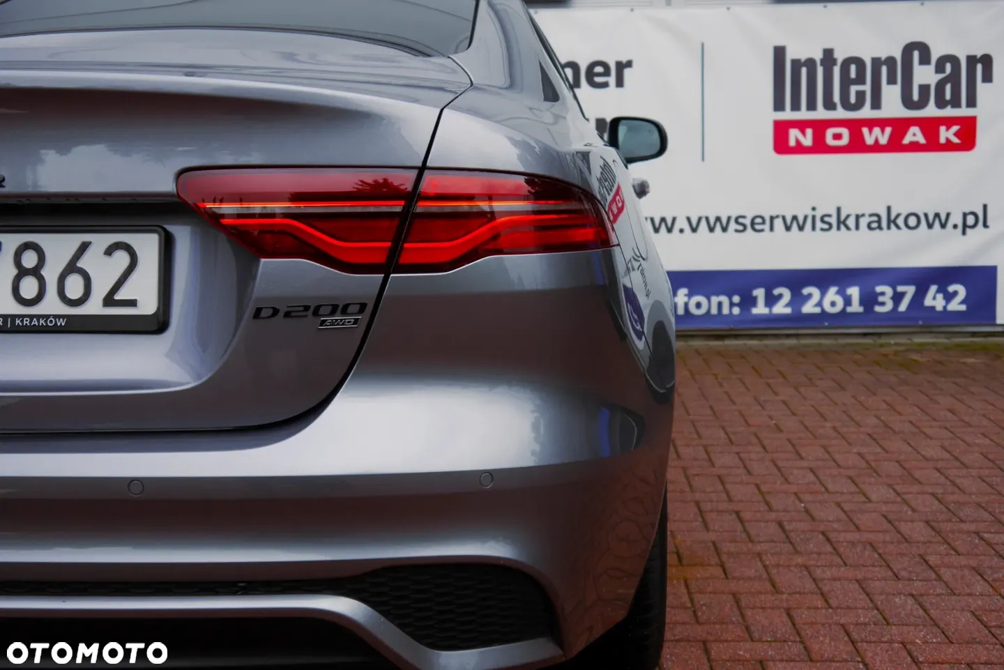 Jaguar XE 2.0 D200 mHEV AWD R-Dynamic SE - 5