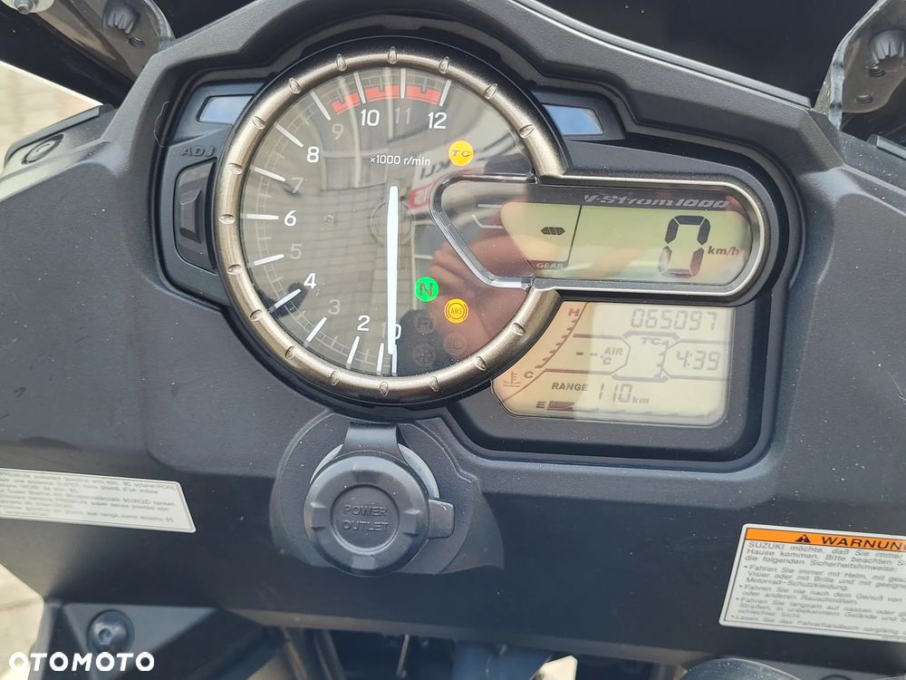 Suzuki V-STROM - 27