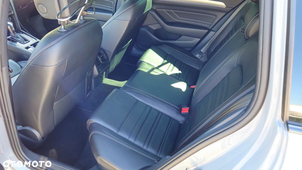 Volkswagen Passat 2.0 TSI 4Mot Highline DSG - 10
