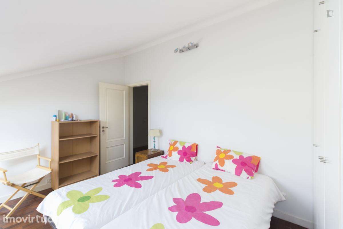 Quarto - localizado em Montes Claros Coimbra - Grande imagem: 5/21