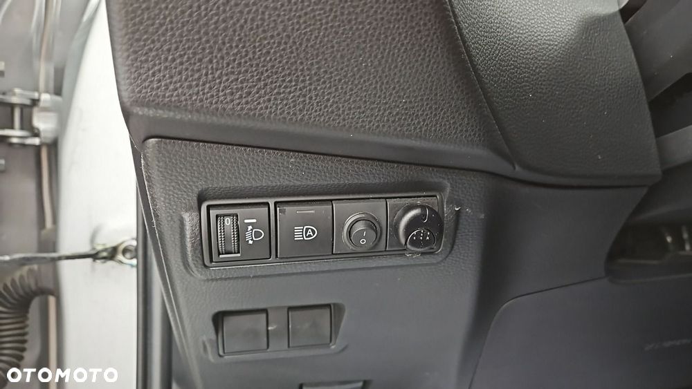 Toyota Corolla Cross 2.0 Hybrid Style - 17