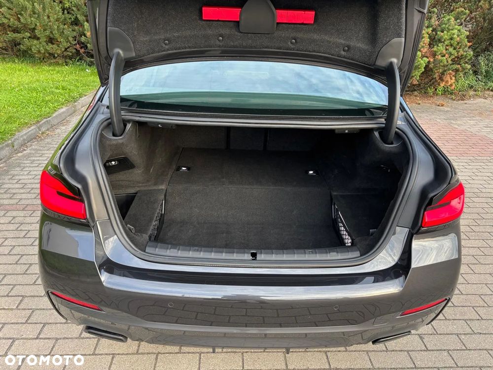 BMW Seria 5 530e M Sport sport - 27