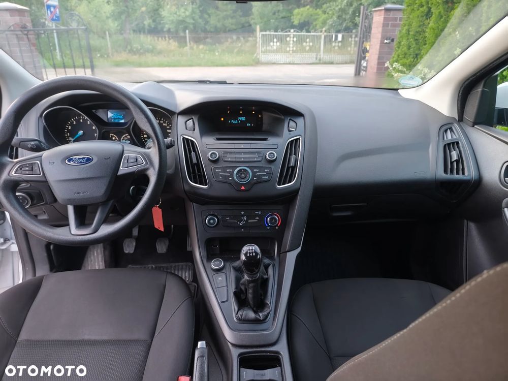 Ford Focus 1.0 EcoBoost Trend - 22