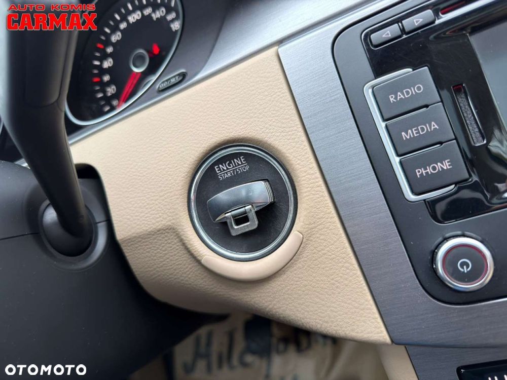 Volkswagen Passat - 27