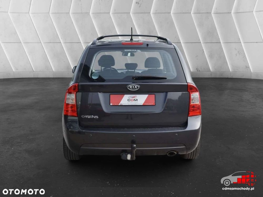Kia Carens - 10