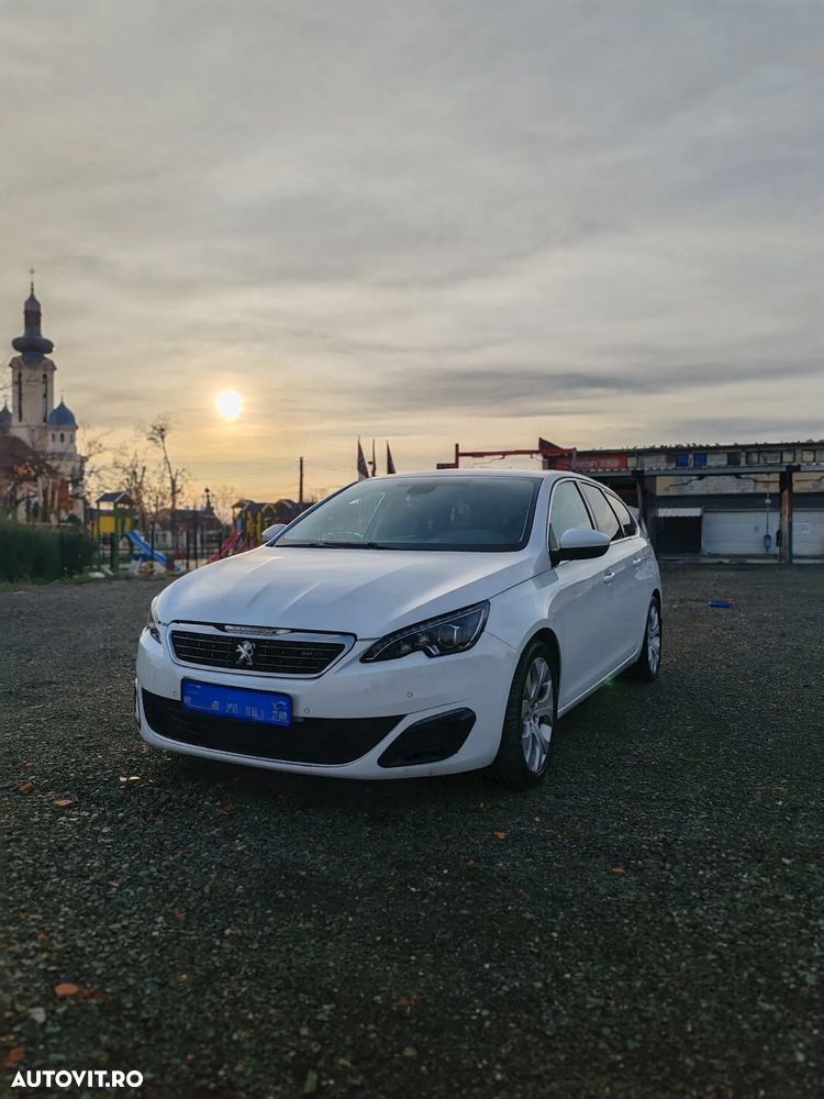 Peugeot 308 - 1