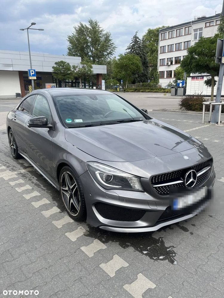 Mercedes-Benz CLA 180 AMG Line - 1