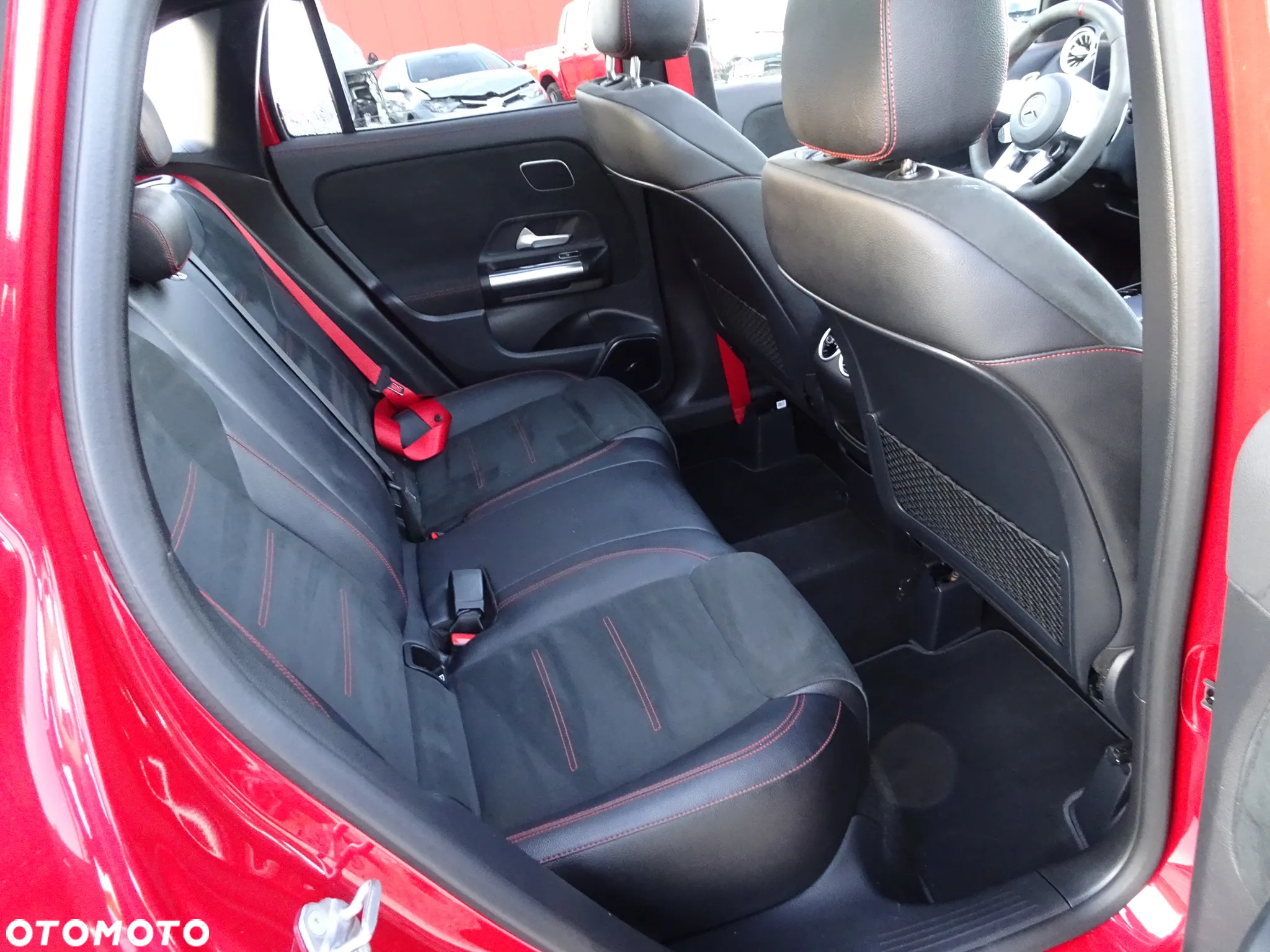 Mercedes-Benz GLA AMG 45 S 4-Matic+ - 8