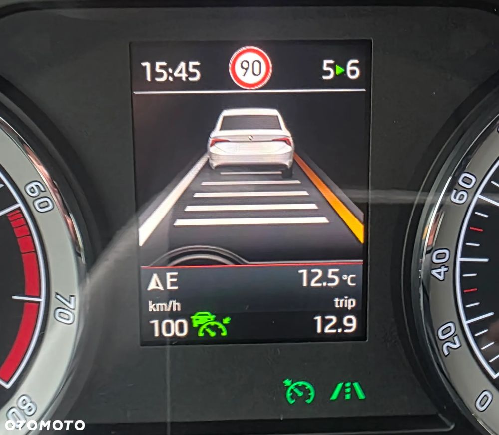 Skoda Karoq 1.0 TSI GPF 4x2 Ambition - 35