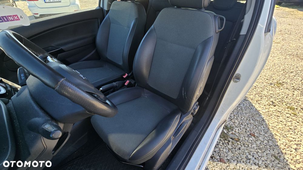 Opel Corsa 1.4 16V Sport - 14