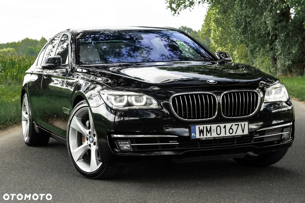 BMW Seria 7 750i xDrive - 2