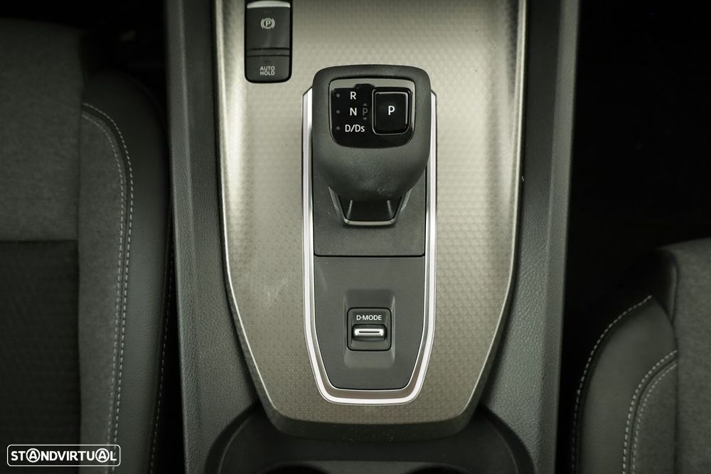 Nissan Qashqai 1.3 DIG-T N-Connecta LED Xtronic - 12