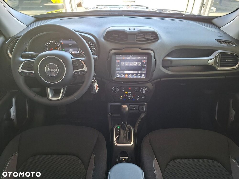 Jeep Renegade - 16