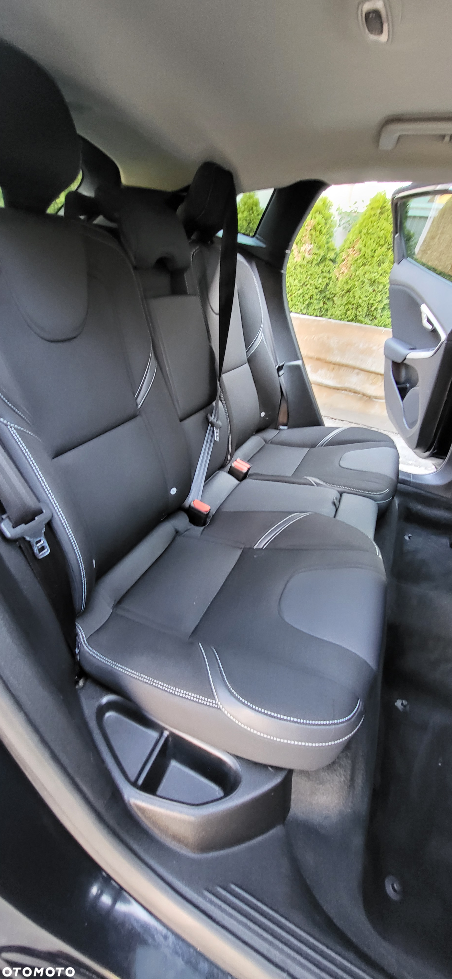 Volvo V40 D4 Drive-E Momentum - 28