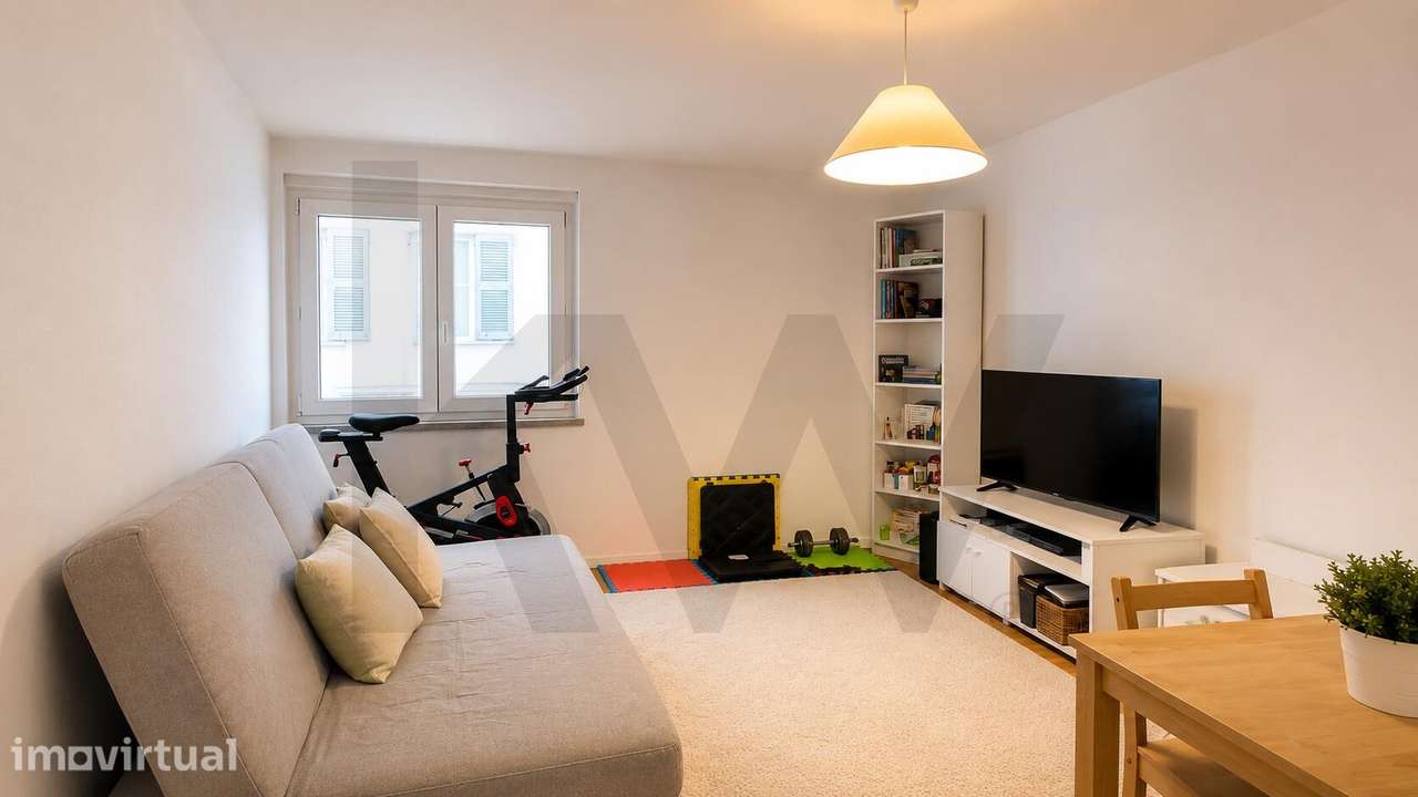 Apartamento T2 com Excelente Localização | Arrentela, Seixal - Grande imagem: 2/4