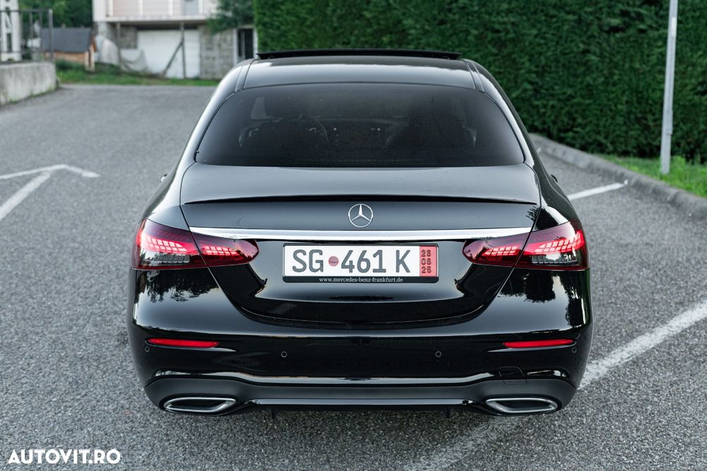 Mercedes-Benz E - 10