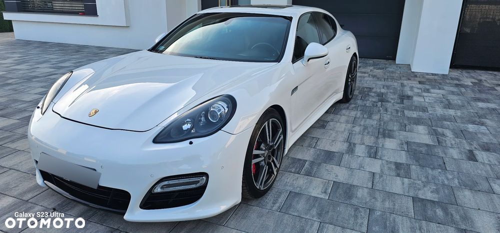 Porsche Panamera Turbo - 23